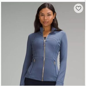Lululemon define jacket size 8. Color shade